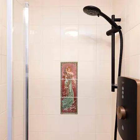 Haymarket Modern Flat For 2 Guests Lägenhet Edinburg