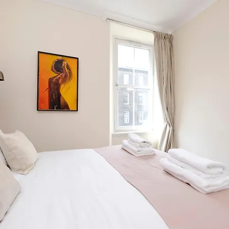 Haymarket Modern Flat For 2 Guests شقة إدنبرة
