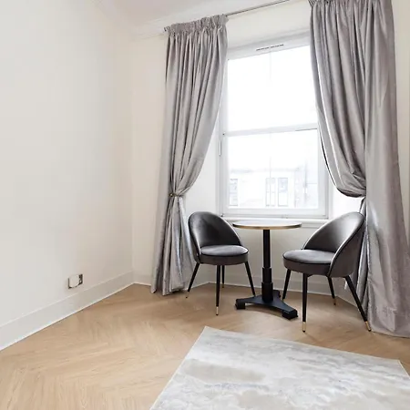 شقة Haymarket Modern Flat For 2 Guests إدنبرة