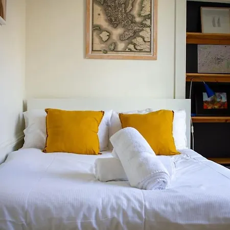 Artist Colony With Sauna And Private Garden, And Easy Walk To Centre * Edimburgo