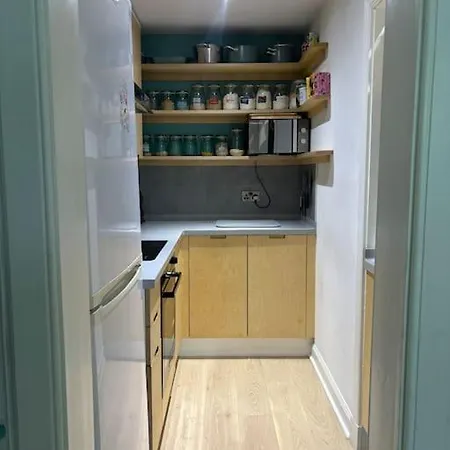 Artist Colony With Sauna And Private Garden, And Easy Walk To Centre * Edimburgo