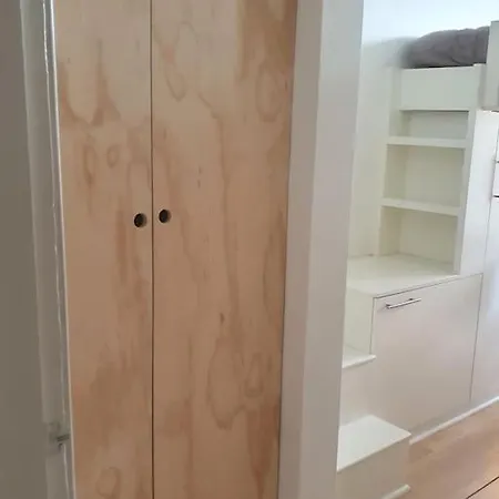 Artist Colony With Sauna And Private Garden, And Easy Walk To Centre Apartment Edinburgh