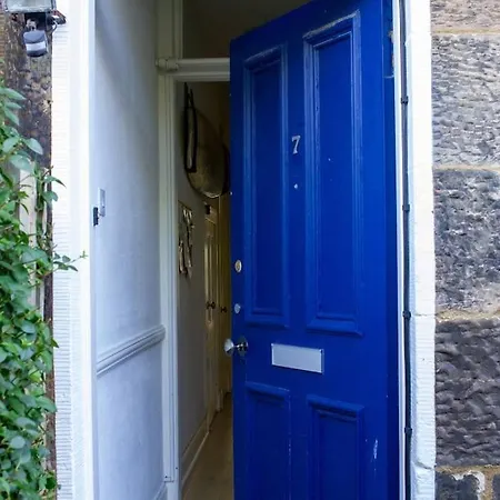 Artist Colony With Sauna And Private Garden, And Easy Walk To Centre Edinburgh