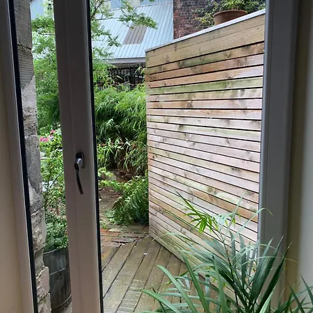 Charmingly Rustic 2bd Flat With Garden