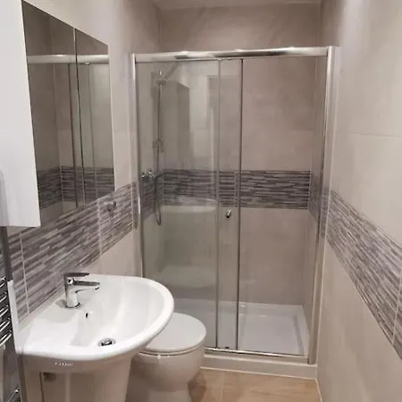 Centre 2 Bedroom Close To Castle&university