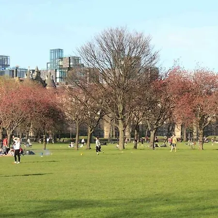 Apartment Centre 2 Bedroom Close To Castle&university *