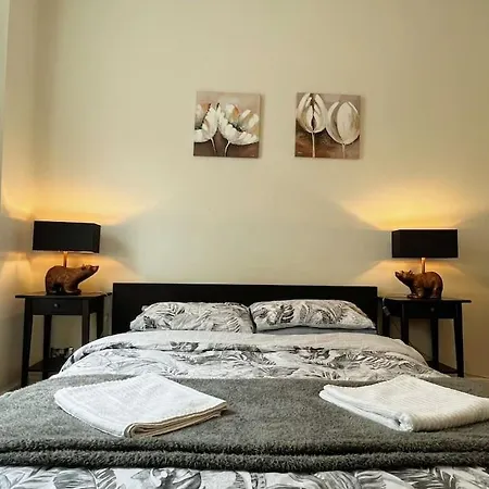 Centre 2 Bedroom Close To Castle&university *