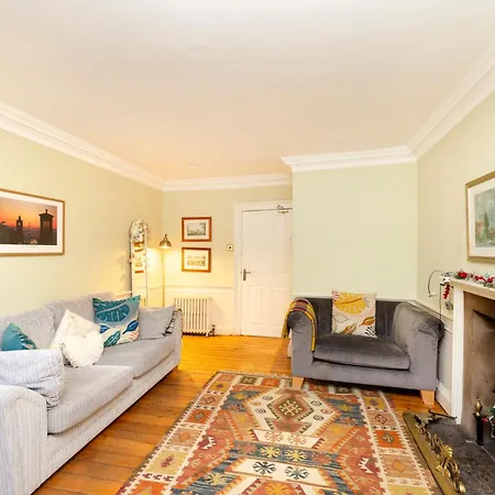 Joivy Beautiful Apartment, Private Garden, Calton Hill