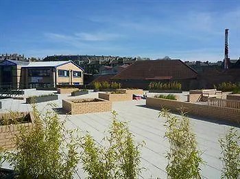 Beaverbank Place - Campus