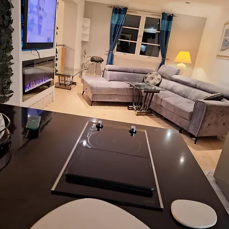 Townhouse With 3 Bathrooms Villa