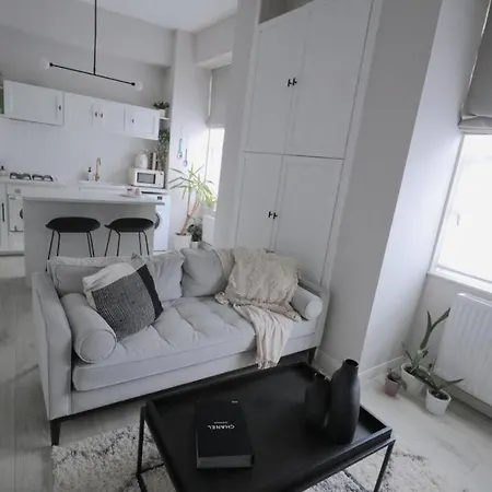 Modern Flat In *