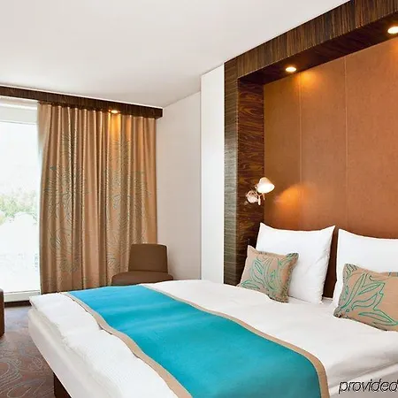 One Edinburgh-royal Hotel 3*