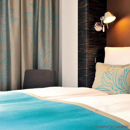 One Edinburgh-royal Hotel 3*