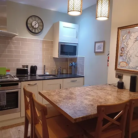 Murrayfield Spacious 2-bedroom * Edinburgh