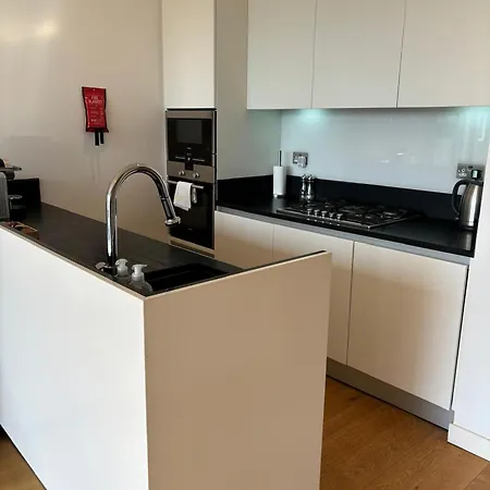 Apartment Stunning Park View Quartermile Close Proximity To Castle Edinburgh