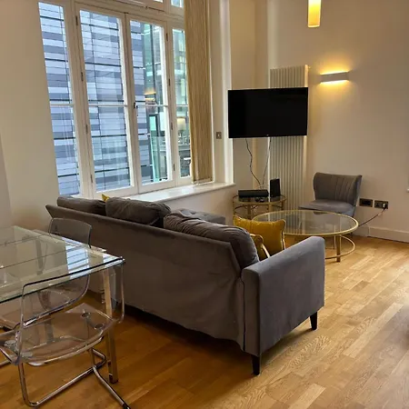 Extremely Quartermile Near Castle And Edimburgo