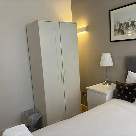 Extremely Quartermile Near To Castle And Apartment *
