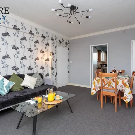 Stunning 3 Bedroom شقة