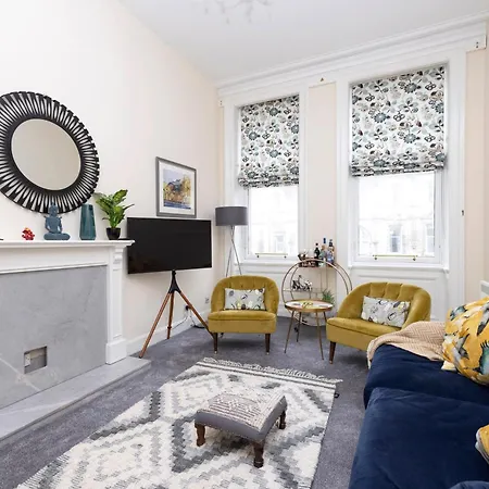 Stylish 2-bedroom Old Town Next To Royal Mile Апартаменты *