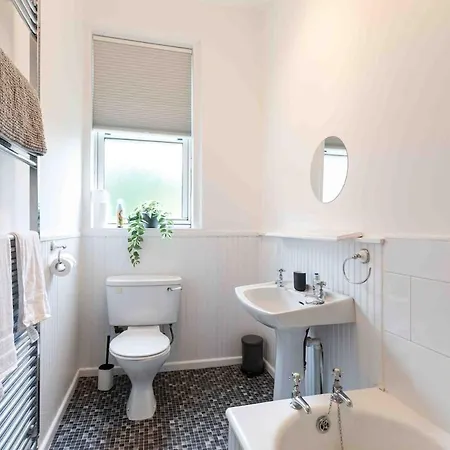 Spacious 3 Bed In Marchmont 아파트 에든버러