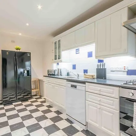 아파트 Spacious 3 Bed In Marchmont 에든버러