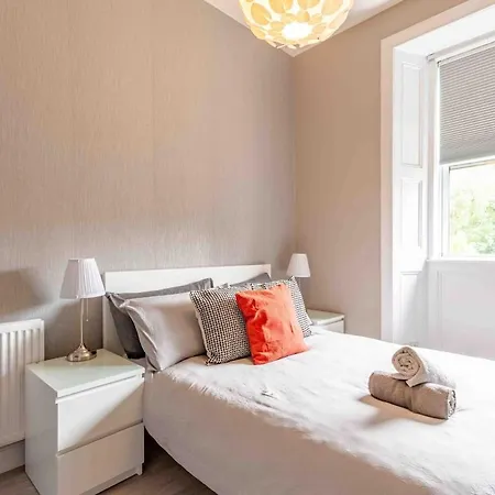 Lägenhet Spacious 3 Bed In Marchmont Edinburg