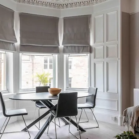 Spacious 3 Bed In Marchmont