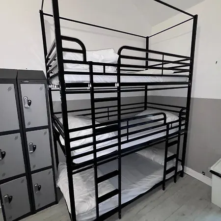 Haymarket Hub * אדינבורו