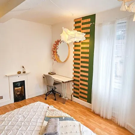 Harry Potter Styled 3-bed - *