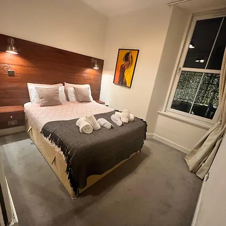 Haymarket Modern Flat For 2 Guests إدنبرة