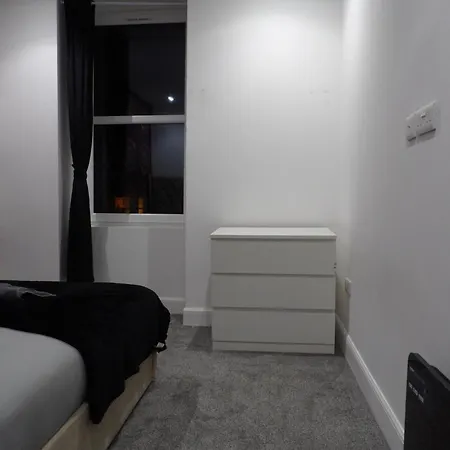 Architect Designed Meadows Apartment