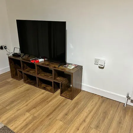 Apartment Charming Away From Home! *