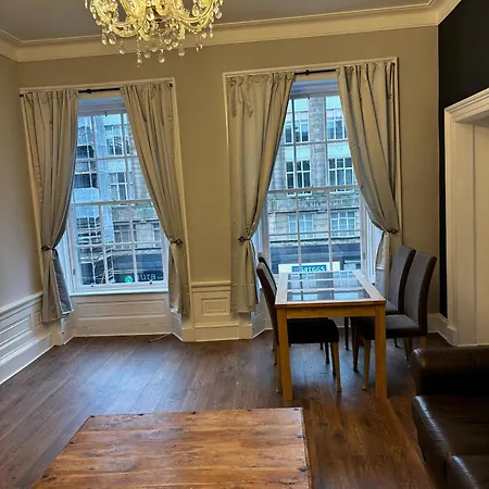 Centre Large 2 Bedroom For 5 People 公寓 爱丁堡