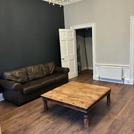 Centre Large 2 Bedroom For 5 People Edinburgh