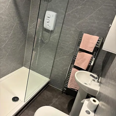 Apartment Centre Large 2 Bedroom For 5 People *