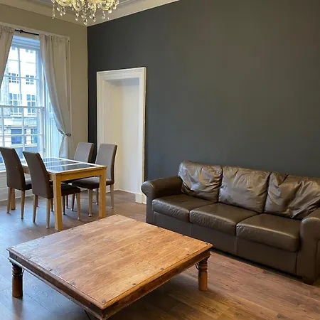 Centre Large 2 Bedroom For 5 People * 爱丁堡