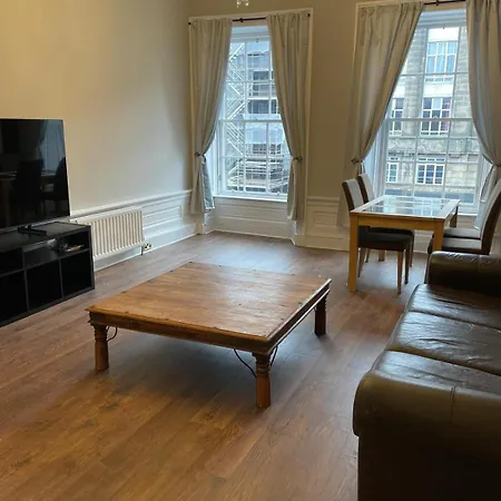公寓 Centre Large 2 Bedroom For 5 People