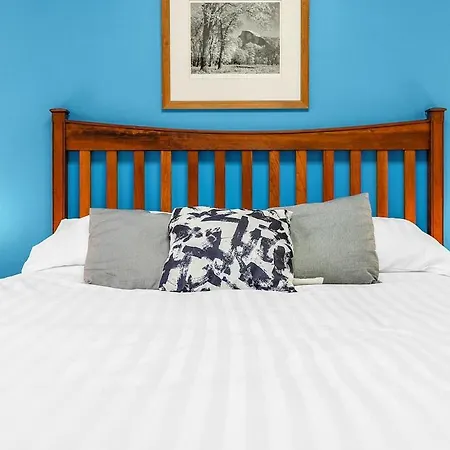 Modern 2 Bedroom In Centre *