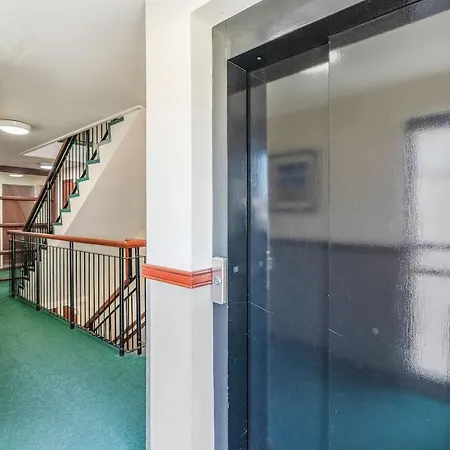 Modern 2 Bedroom In Centre Apartment Edinburgh