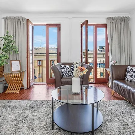 Modern 2 Bedroom In Centre Apartment Edinburgh