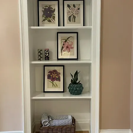 Apartment Spacious In *