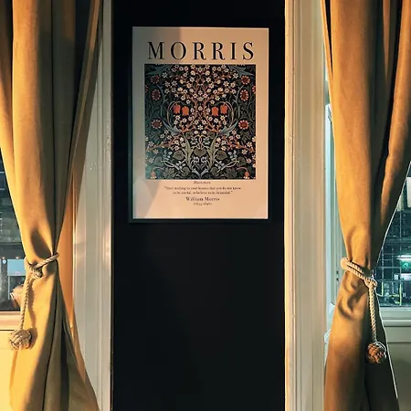 Designer Flat By Castle Apartment *