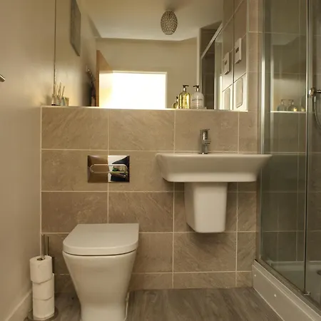 Modern 2br City Centre Apt With Arthur's Seat View Edimburgo