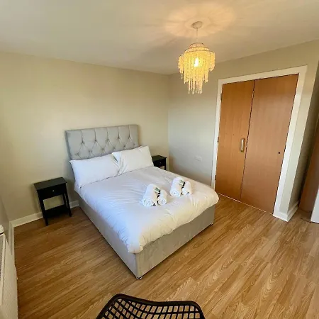 Apartment Luxury Spacious 4 Dbl Br House With Free Parking Edinburgh
