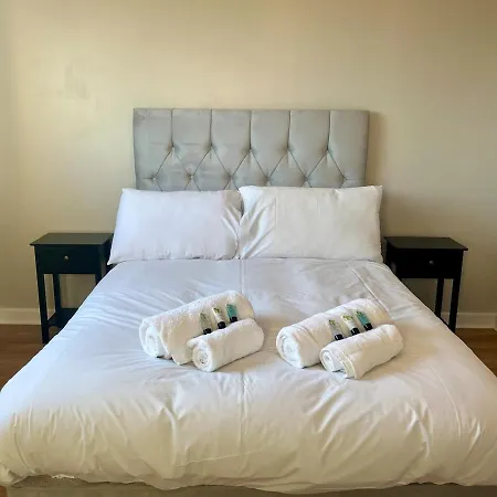 Luxury Spacious 4 Dbl Br House With Free Parking Edinburgh