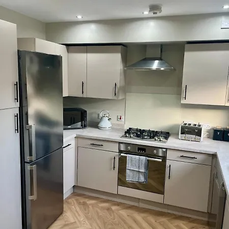 Apartamento Luxury Spacious 4 Dbl Br House With Free Parking