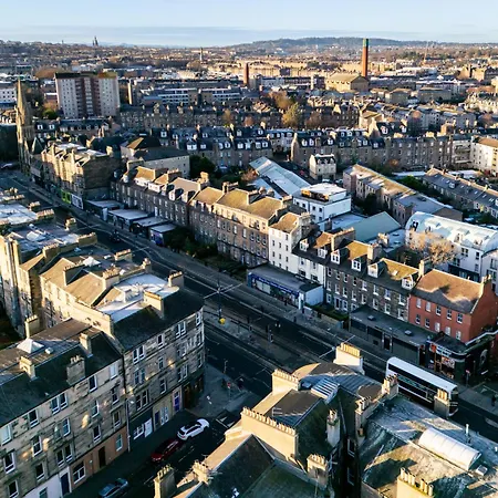 Stylish 3br, Next To Tram Stop, Near Princes St & Ocean Terminal, Sleeps 7 Apartment