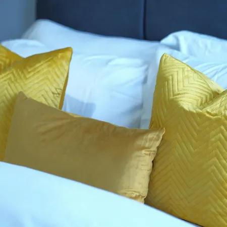 Apartment Stylish 3br, Next To Tram Stop, Near Princes St & Ocean Terminal, Sleeps 7 Edinburgh