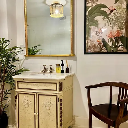 Apartment Historic Near The Castle, 5 Min From Train Station *