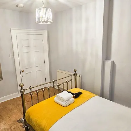 Vakantiehuis Russel House - 4 Bedroom - The Royal Mile